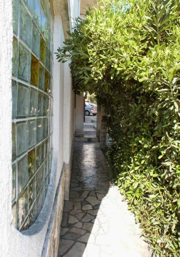 Apartments By The Sea Mandre, Pag - 4101 Kolan Exterior foto