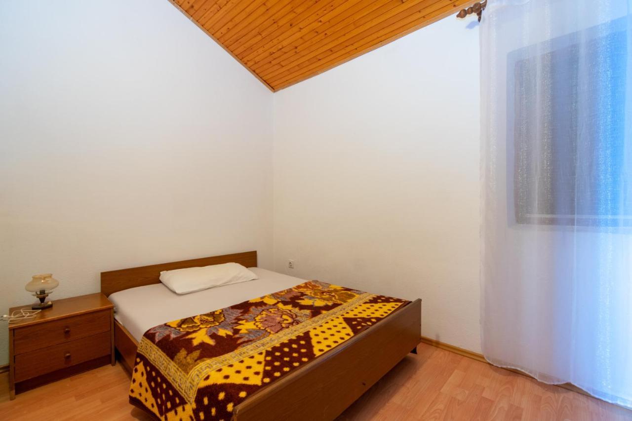 Apartments By The Sea Mandre, Pag - 4101 Kolan Exterior foto