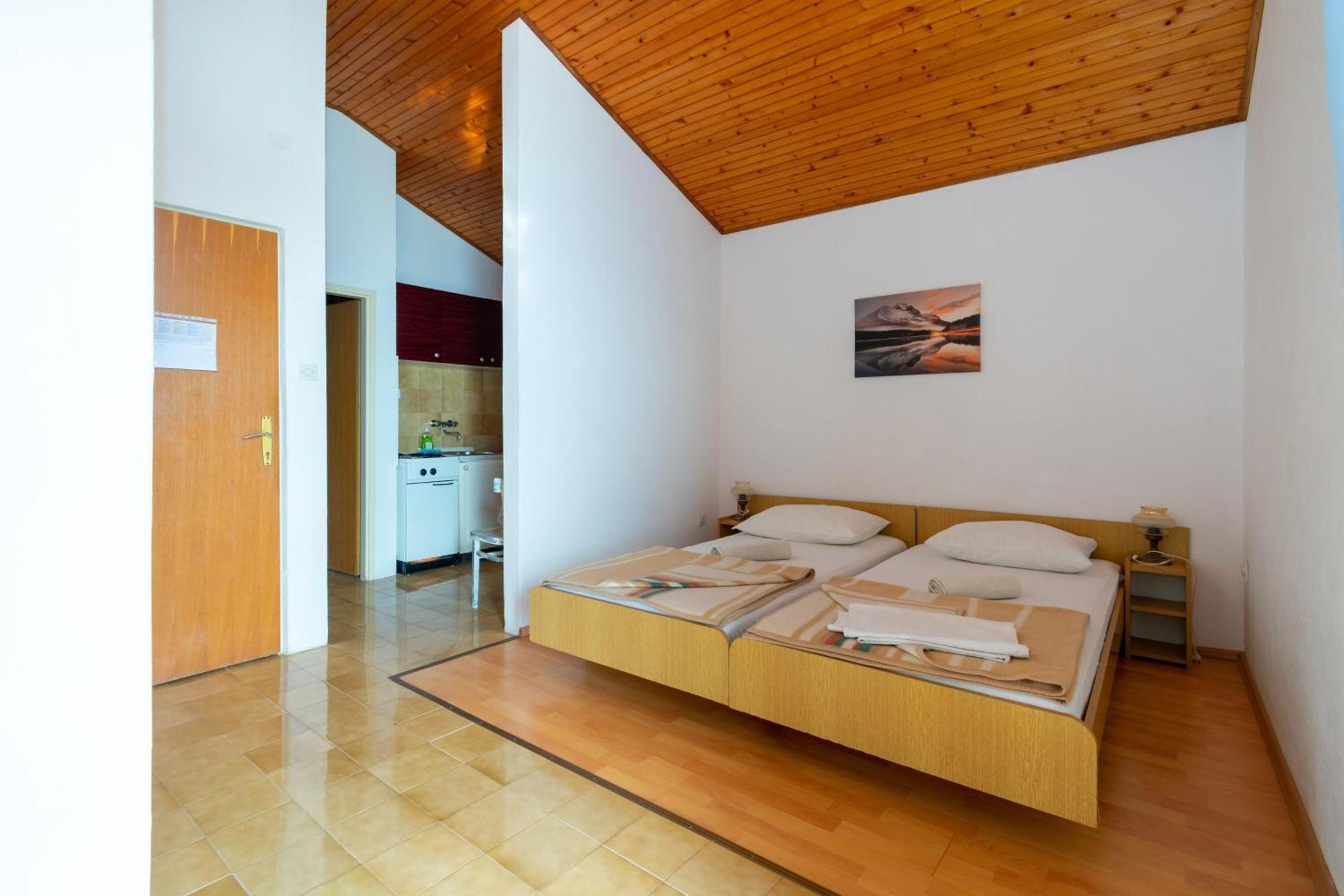 Apartments By The Sea Mandre, Pag - 4101 Kolan Quarto foto